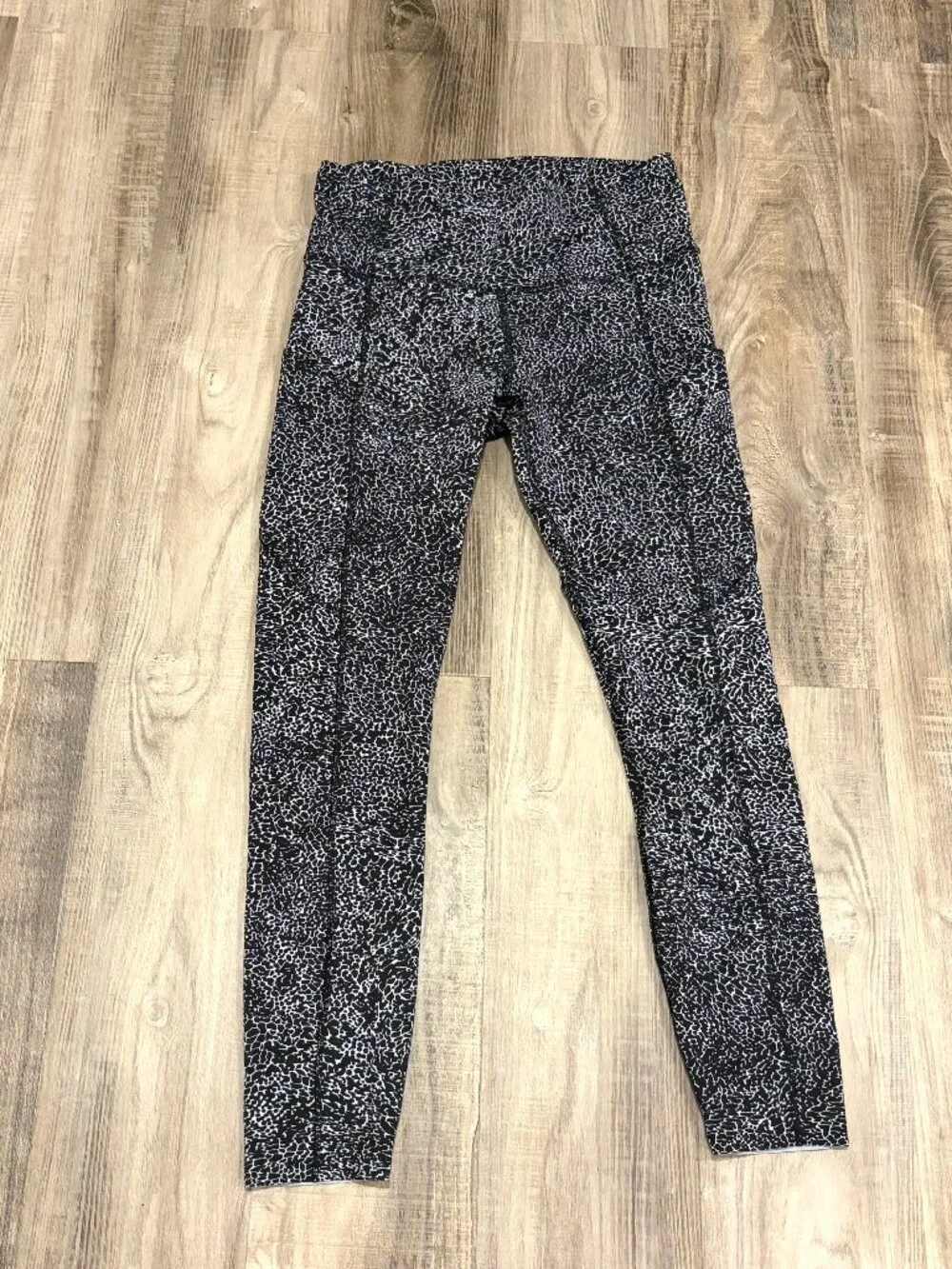 Lululemon Align Pants Size 6 Wild Thing Camo Deep Coal Custom Adjusted